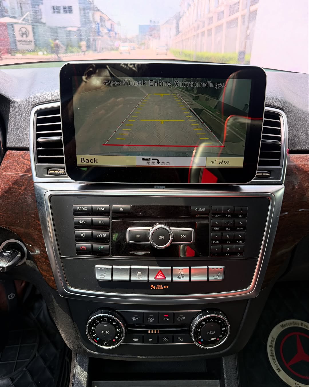 Mercedes ML350 - Interior