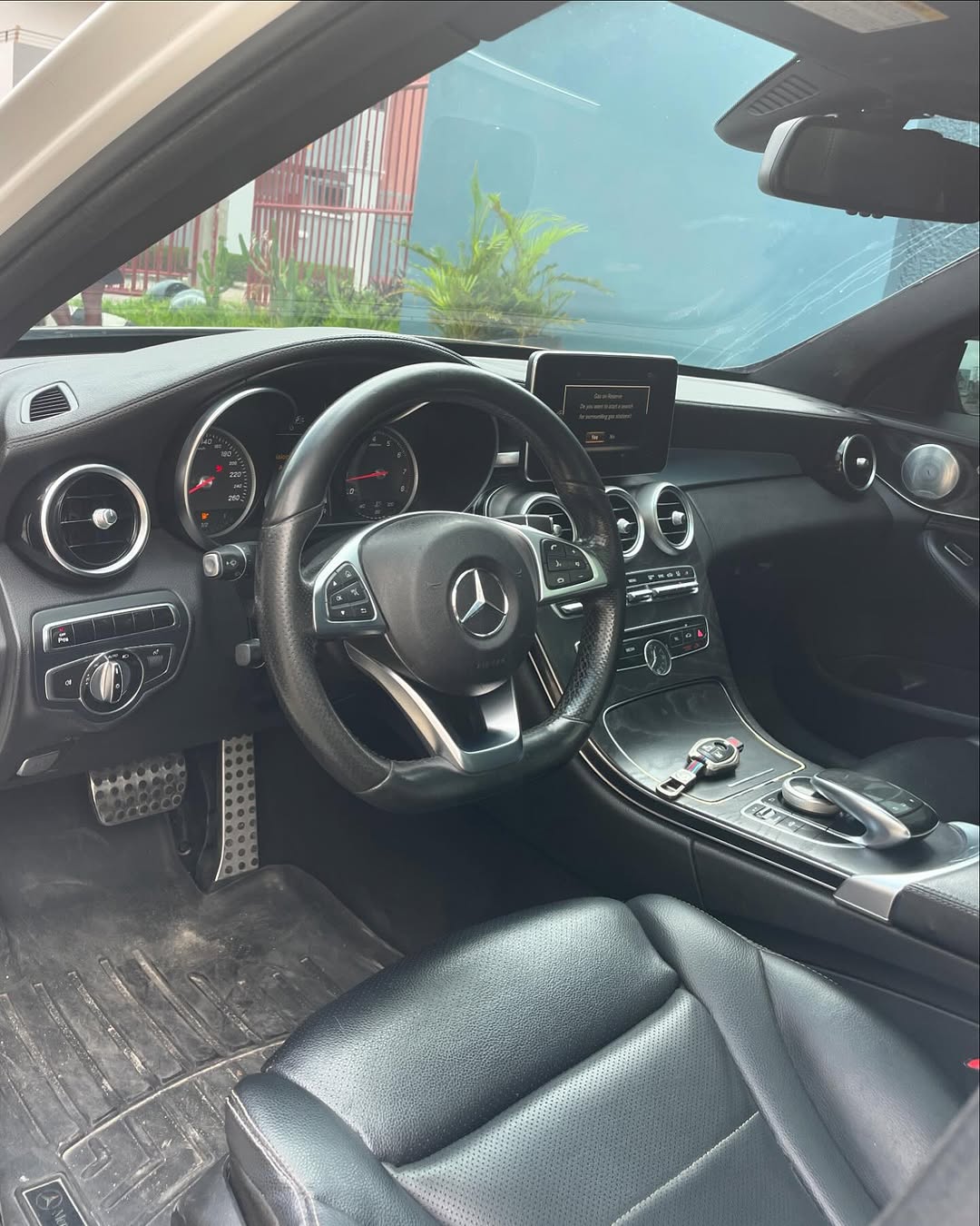 Mercedes C400 - Dashboard