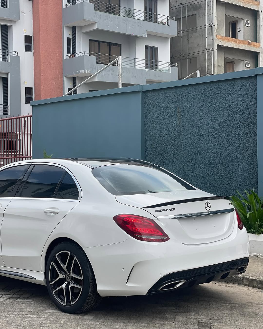 Mercedes C400 - Details