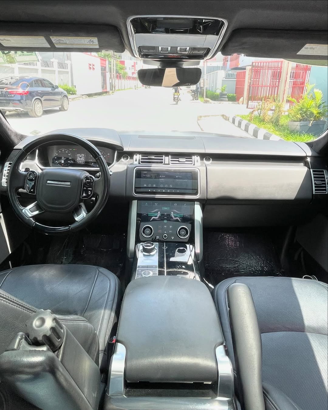 Range Rover Vogue - Rear