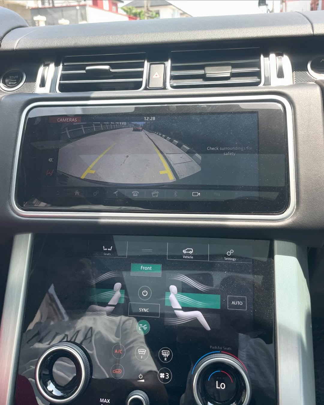 Range Rover Vogue - Interior