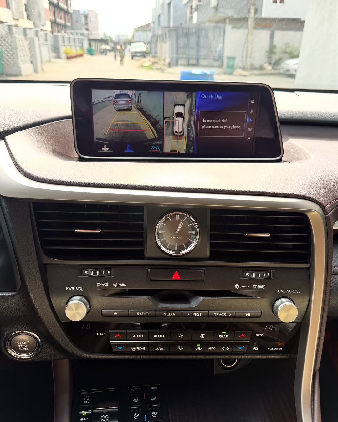 Lexus RX350L - Interior