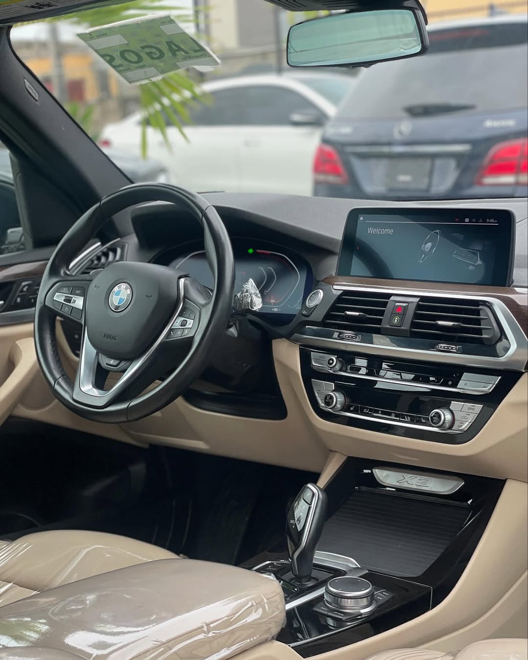 BMW X3 - Interior