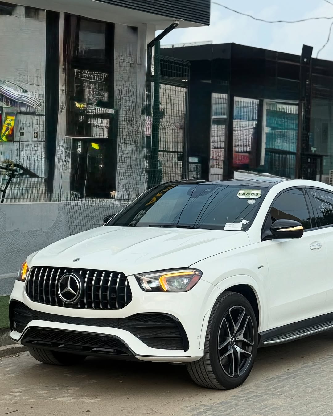 Mercedes GLE53 - Side