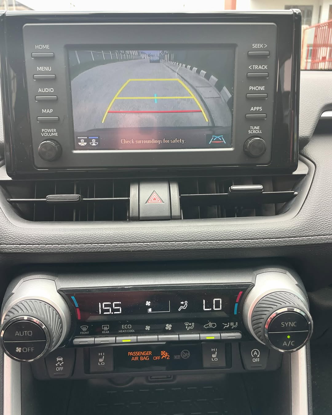 Toyota RAV4 - Interior