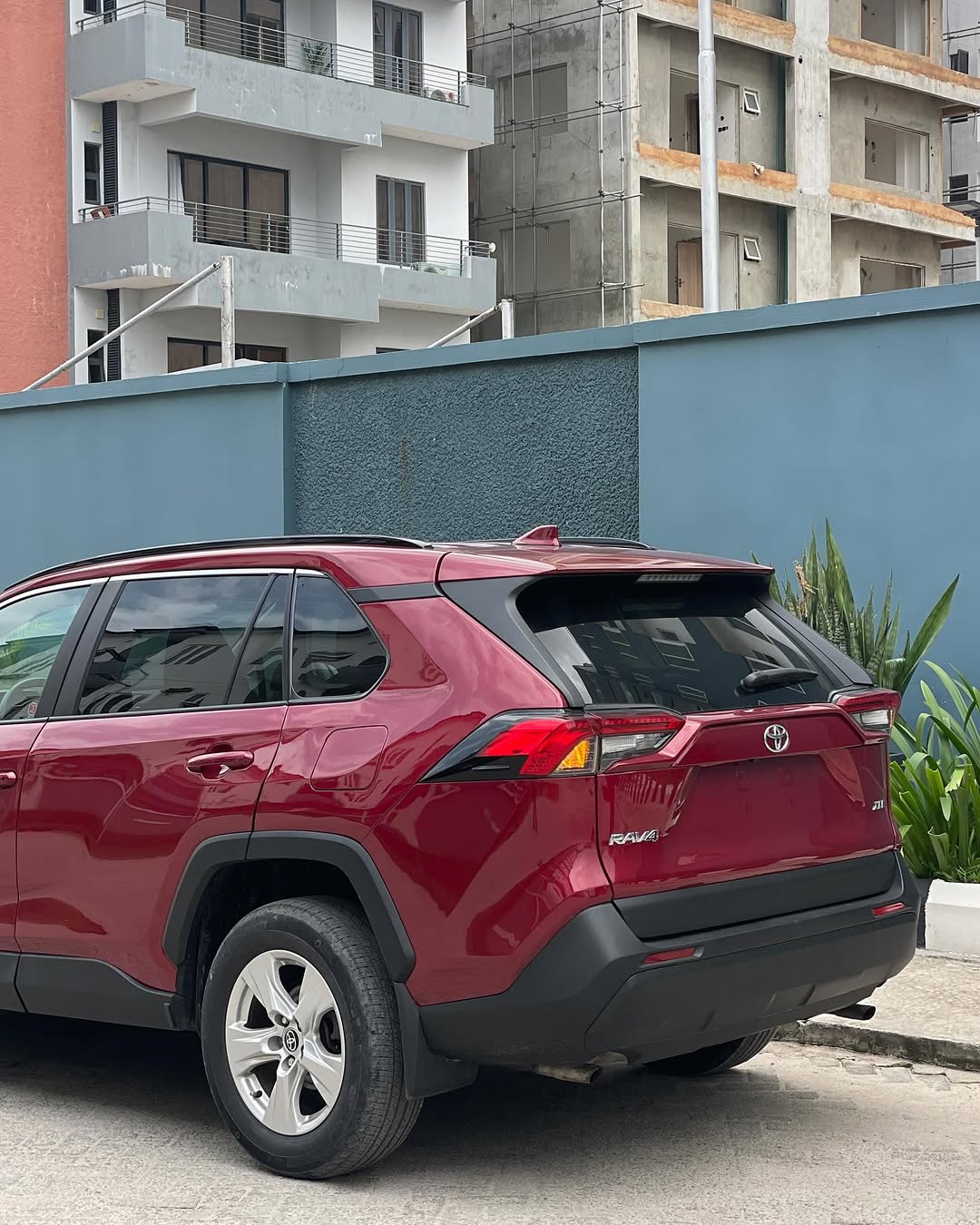 Toyota RAV4 - Details