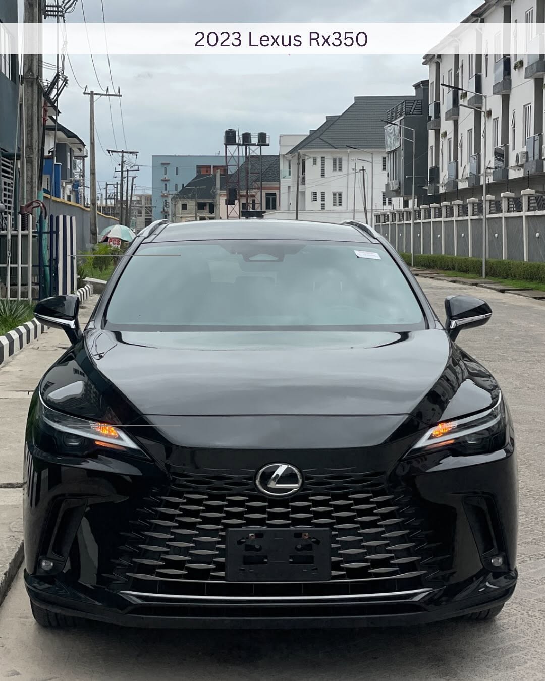 Lexus RX - Front
