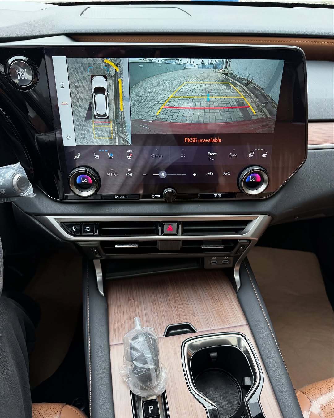 Lexus RX350 - Interior