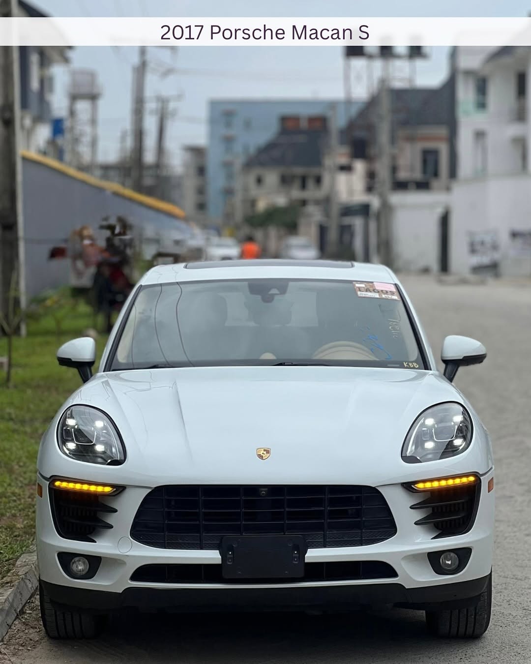 Porsche Macan - Front