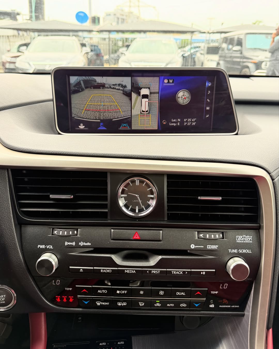 Lexus RX350 - Interior