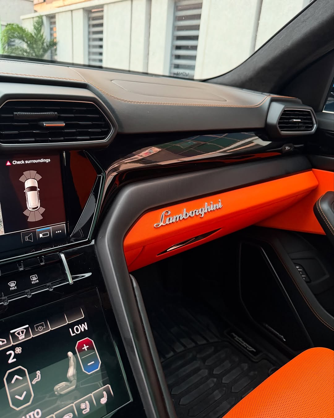 Lamborghini Urus - Profile