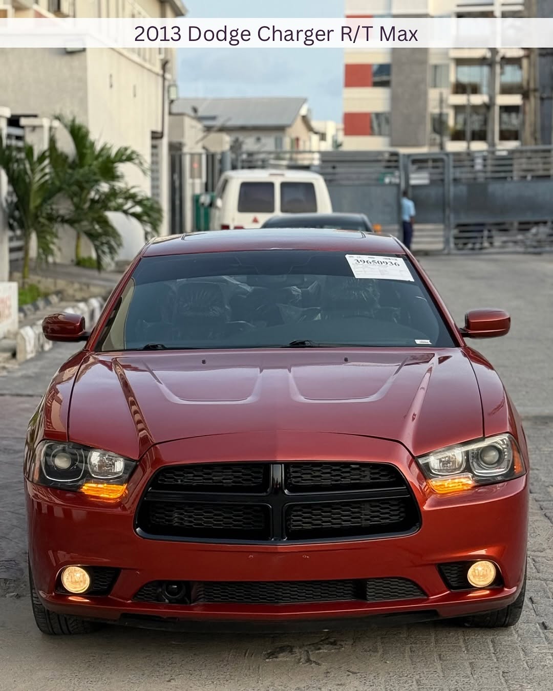 Dodge Charger SRT - Front