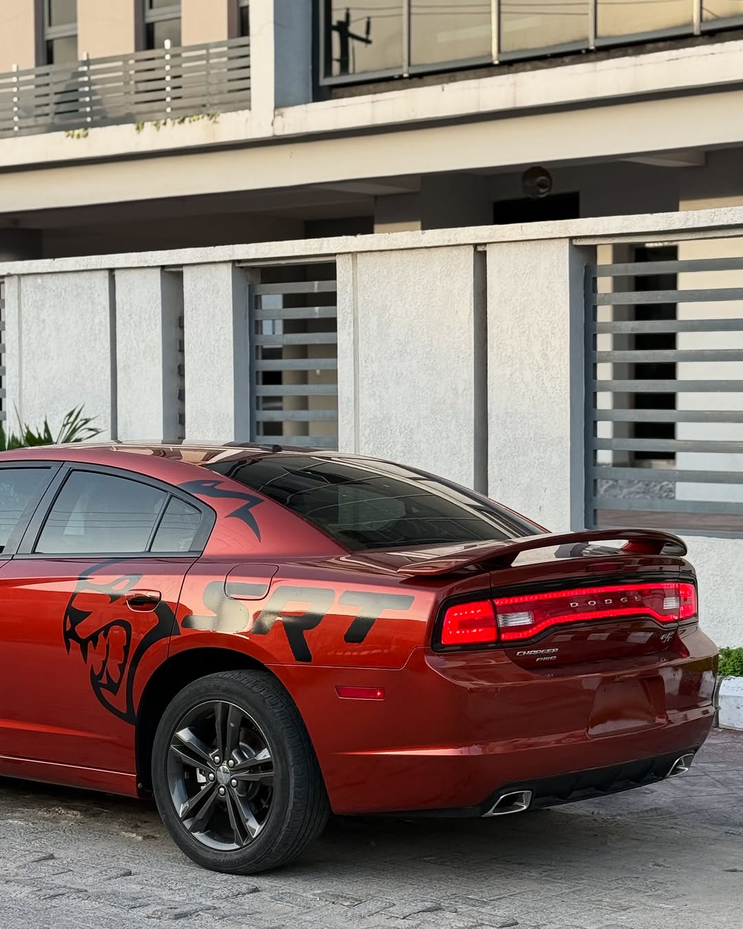 Dodge Charger SRT - Details