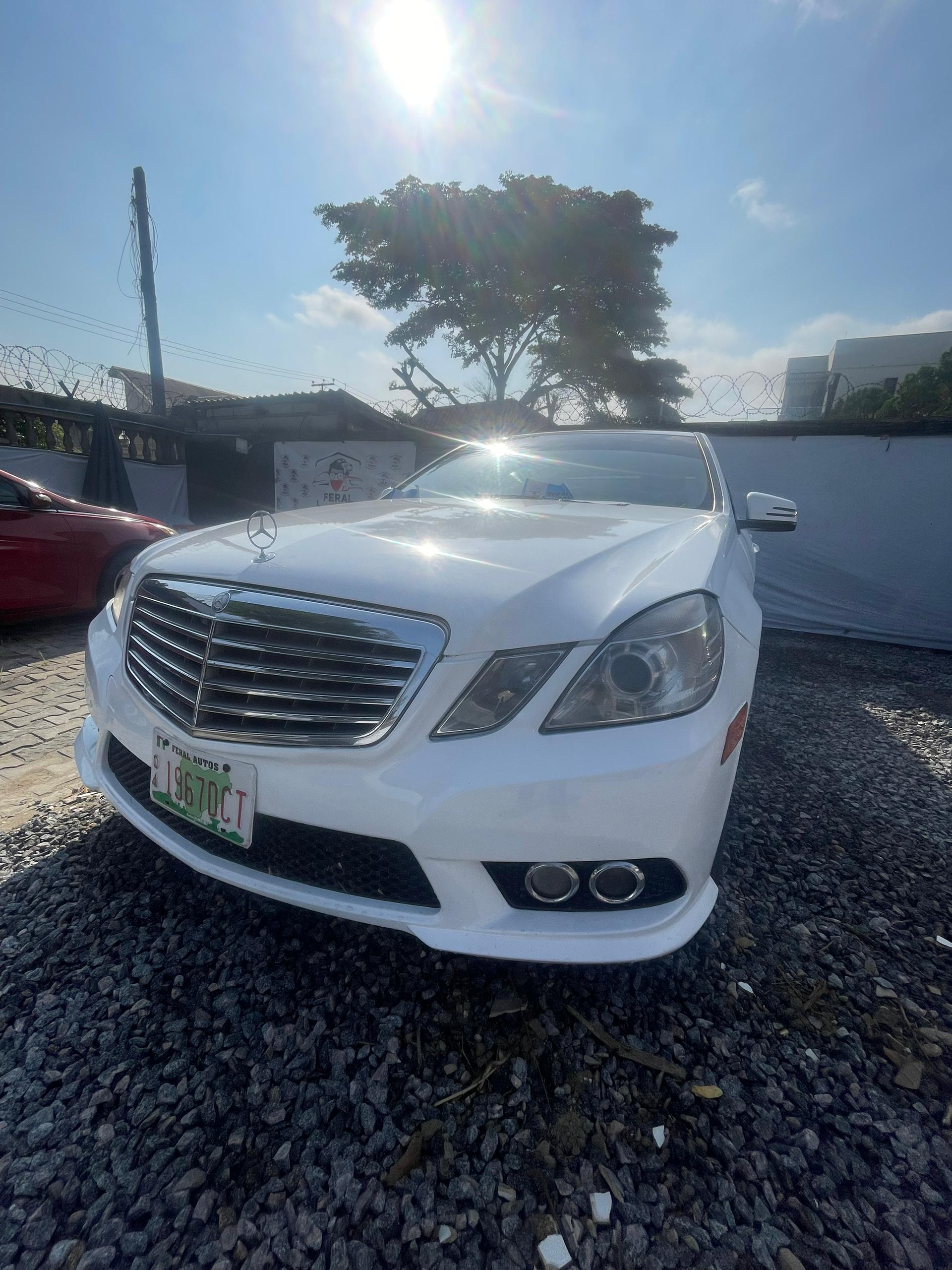 Mercedes Benz E350 - Front