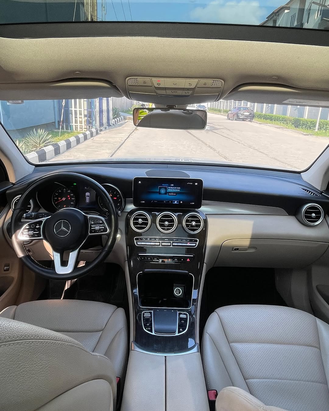 Mercedes GLC300 - Rear