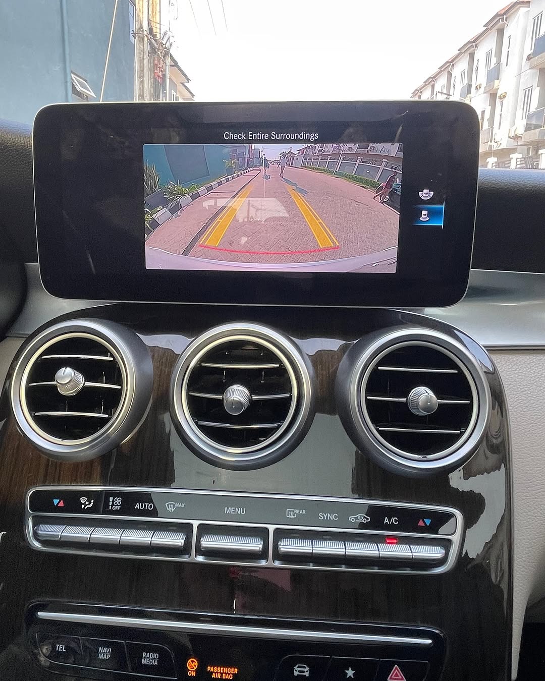 Mercedes GLC300 - Interior