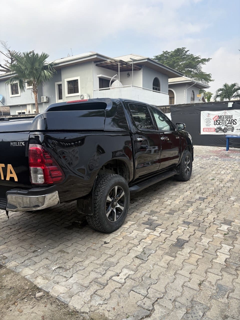 Toyota Hilux - Dashboard