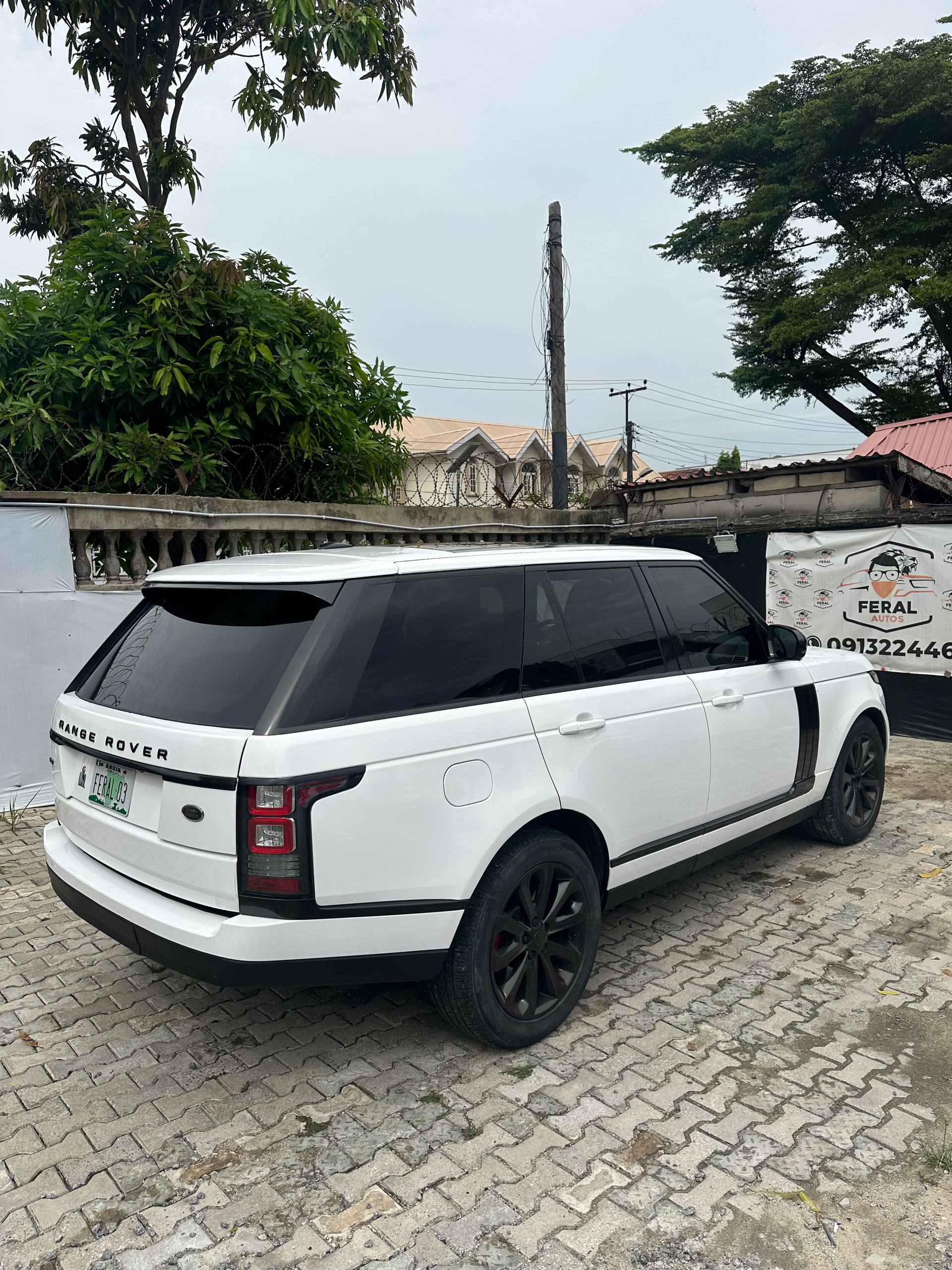 Range Rover HSE - Interior