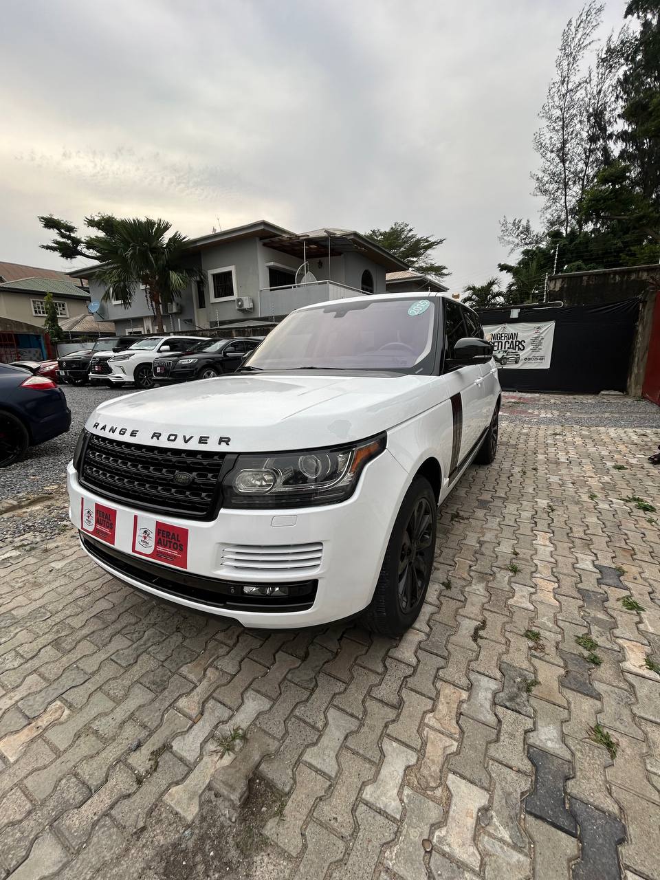 Range Rover HSE - Front