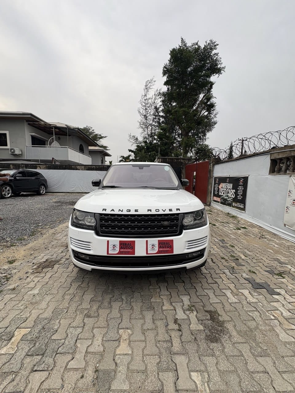 Range Rover HSE - Side